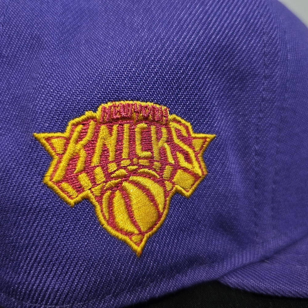 New York Knicks New Era Snapback - Picture 4 of 4